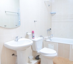 Трехместный номер с двуспальной и односпальной кроватью в Новый город