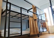 Нижнее место в общем 8ми местном номере №410 в Bla Bla Hostel