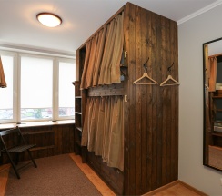 Кровать в шестиместном номере с ванной комнатой в Kdhostel