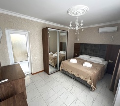 Семейный двухкомнатный в Бриз