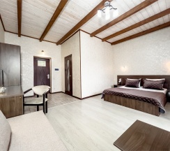 ДЕЛЮКС с балконом и видом на горы в Greek house viva hotels group