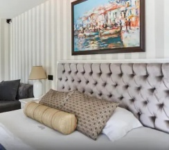 Четырёхместный семейный люкс в Salonika Suites