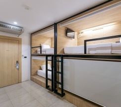 Кровать в общем номере (женский номер) в The Bedrooms Hostel Pattaya