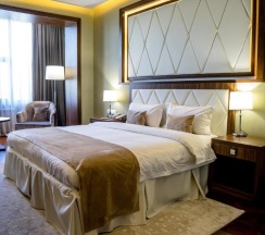 Двухместный номер Garden Deluxe с видом на город двуспальная кровать в Garden Park Inn