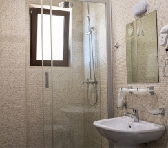 Стандартный семейный с балконом (без вида) в Karap palace hotel