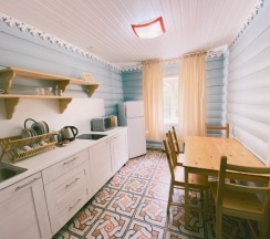 Домик у реки в River Villa