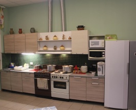 Кровать в 9-местном общем номере #14 в Наш