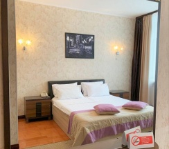 Номер стандарт с 1 двуспальной кроватью в Хабаровск