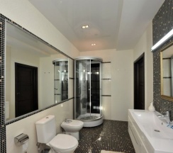 «Люкс» 4-х местный, (№302; 305) в MotoStop