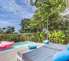 Вилла с 4 комнатами с видом на бассейн в Villa Escape Burasari