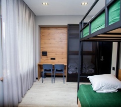 Кровать в общем мужском номере с 3 двухъярусными кроватями (общие удобства) в Сириус