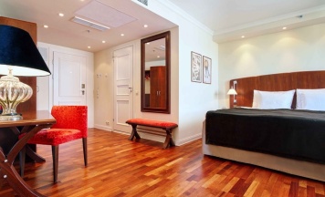 Полулюкс с двуспальной кроватью в Cosmos St. Petersburg Olympia Garden Hotel