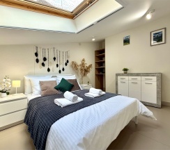 Апартаменты №4 "Полулюкс" на мансардном этаже в Саквояж