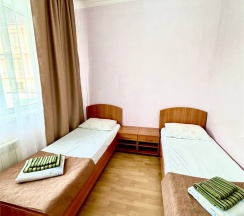 Cтандарт 2х местный с двумя кроватями и доп местом в LooBeach SeaView