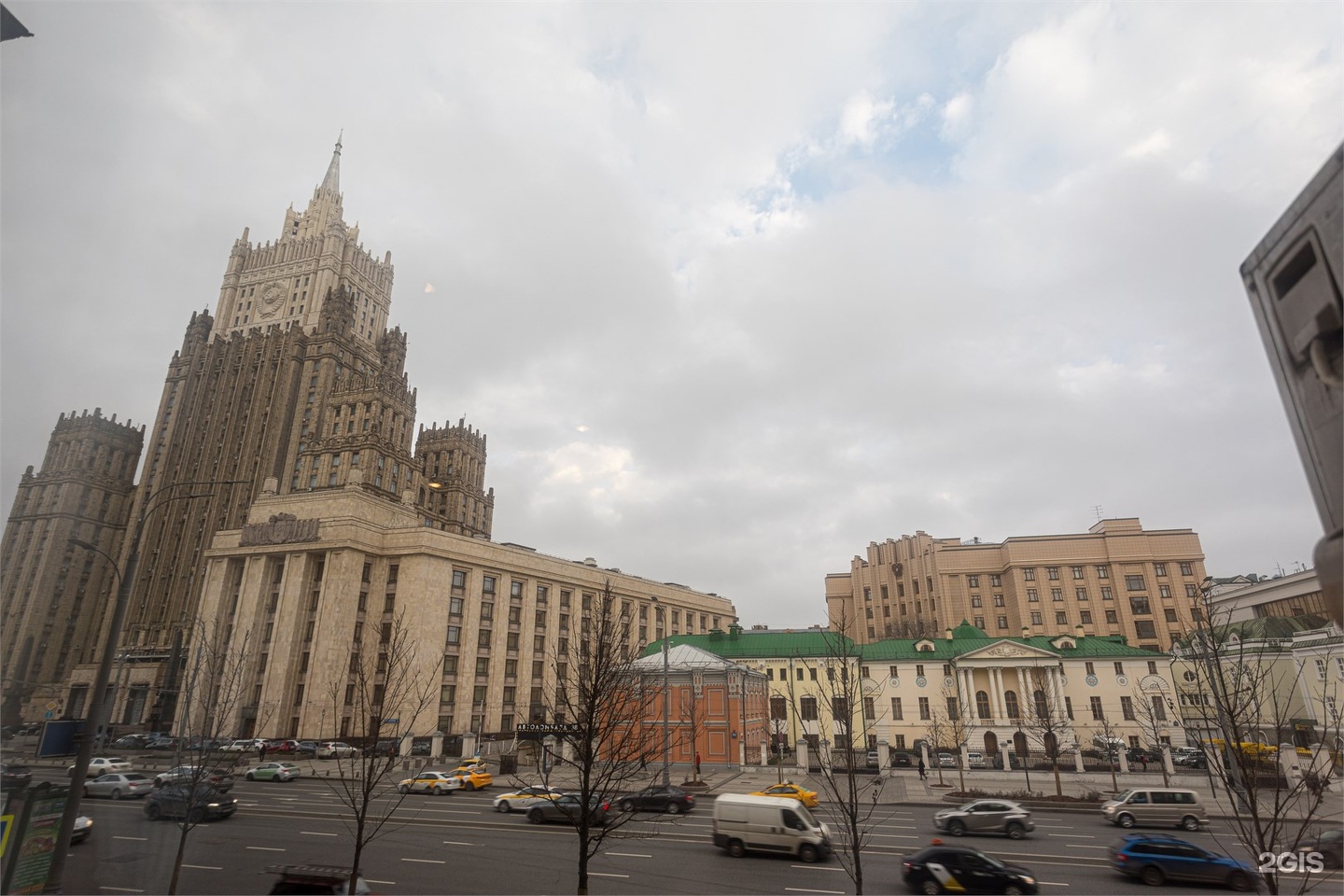 Апартаменты Day&night, Москва, Смоленская-Сенная площадь, 23/25 ст3 — цена,  фото, отзывы и адрес отеля | забронировать на Отелло