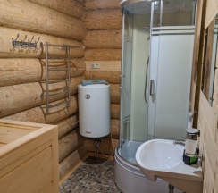 Семейный коттедж с видом на парк в Шишки