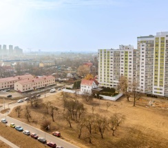 Двухместная студия с балконом двуспальная кровать в Апартаменты Студия Ladgorna на Грушевской 21