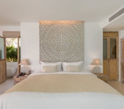 Люкс Pool Access в Eden Beach Khaolak Resort and Spa A Lopesan Collection Hotel