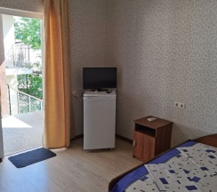 Трёхместный номер Standard с балконом в Гостевой дом