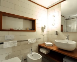 Люкс с балконом и с красивым видом из окна в Отель Palanga Life Balance SPA