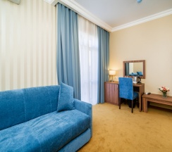Двухкомнатный Семейный с балконом в Blue Marlin Hotel