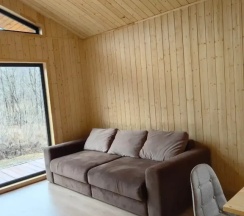 Коттедж с балконом в BarnHouse