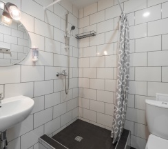 Стандарт с удобствами с двуспальной кроватью в Друзья Граффити