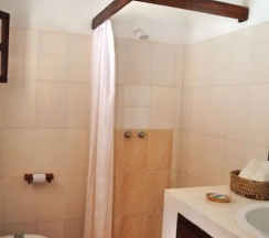 Трёхместный номер Standard с видом на сад в Barracuda Inn Resort