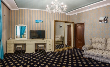 Номер люкс свадебный в Гранд Отель