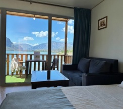 Трехместный Домик с раздельными кроватями в Горное озеро