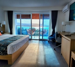 Двухместный номер Superior с балконом двуспальная кровать в Hotel 39 Jamaica