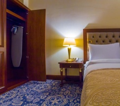 Двухместный люкс Business двуспальная кровать в Ramada by Wyndham Almaty