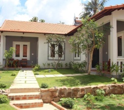 Семейное бунгало с видом на бассейн в Gecko House Phu Quoc