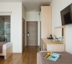 Стандартный четырехместный номер с видом на море на высоком этаже в Del Mar Inn