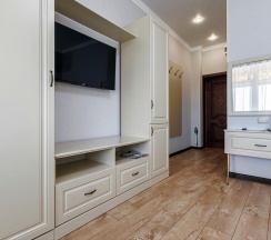 Номер полулюкс улучшенный с 1 двуспальной кроватью Жемчужина Кавказа в Ночной квартал