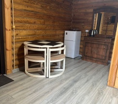 Номер люкс с 1 односпальной и 1 двуспальной кроватью в Arkhyz Palace