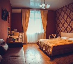 Первая категория (с балконом, вид на озеро) в Вилла Вальмонт