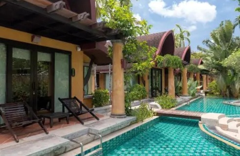 Таиланд, Карон: Курортный отель The Village Resort