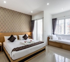 Трёхместный семейный номер Standard в 7Q Bangla Hotel