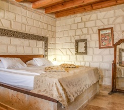 Двухместный номер Standard Rock двуспальная кровать в Ottoman Cave Suites
