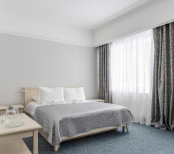 Полулюкс двухкомнатный (3 звезды) в Озеро Зеркальное