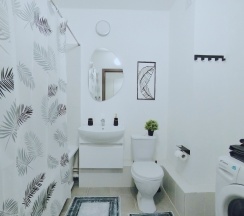 Квартира в Апартаменты на 76кв. Академика Парина 33