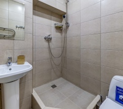 Комфортный номер-студия с удобствами и мини-кухней в Ecolife hotel