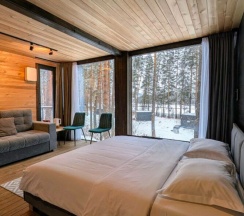 Большой зеркальный куб №12 для 2-4 гостей в Август