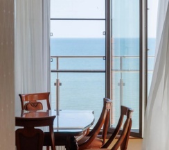 Апартаменты с 2 комнатами с балконом в Tur House
