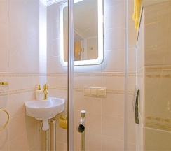 Двухуровневая студия в Цветной Петербург дом художников