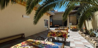 Адлер: Гостевой дом Арокс