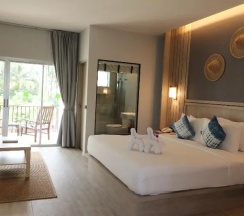 Номер Standard с балконом в Palm Galleria Resort