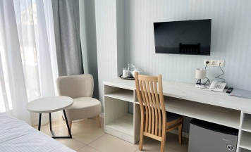 Номер первой категории (двухместный) 1 большая кровать в Central inn