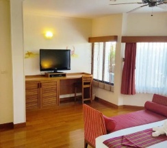 Двухместный люкс Cliff Beach Poolside двуспальная кровать в Birds and Bees Resort
